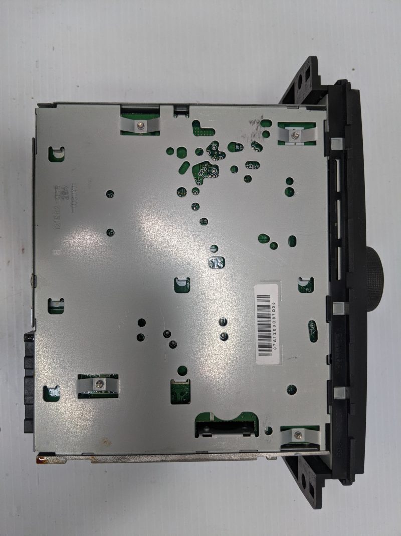 UNLOCKED 2011 IMPALA OEM RADIO 20955156 US8 - Image 2