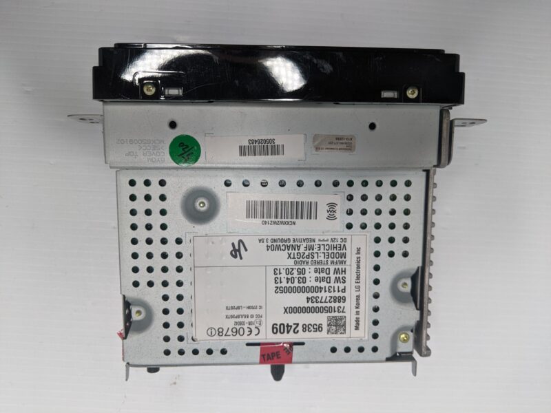 UNLOCKED 13-15 SPARK OEM RADIO 95382409 UF7 w/U2K - Image 2