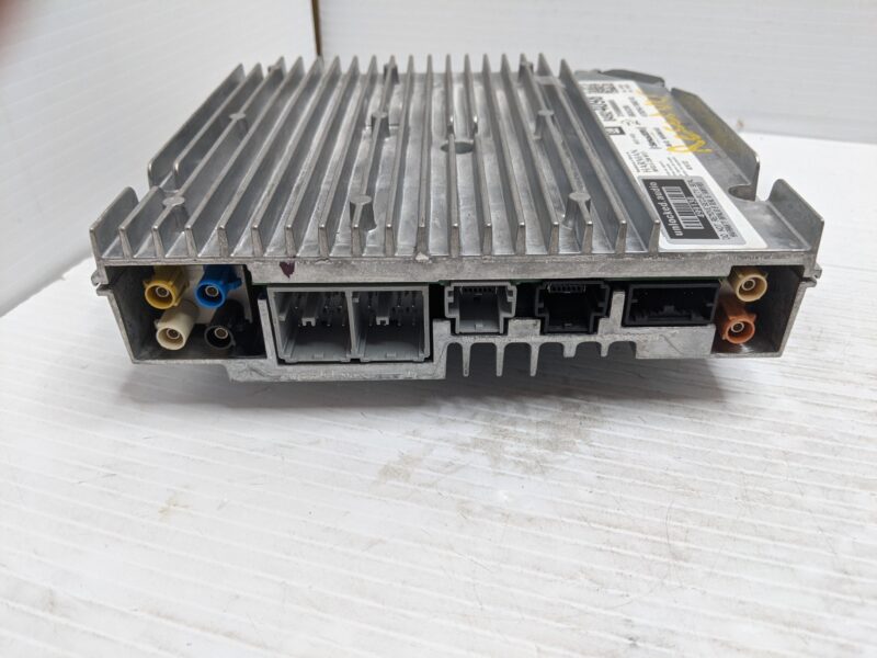 UNLOCKED 21-22 GMC SIERRA DENALI INFOTAINMENT RADIO RECEIVER 84924098 IOT UQA - Image 2