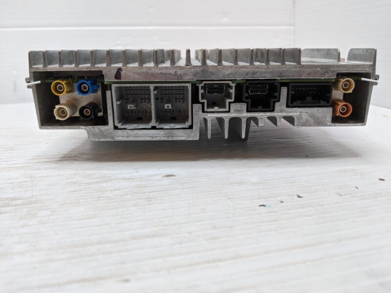 UNLOCKED 21-24 GMC SIERRA OEM INFOTAINMENT RADIO 84989264 IOS - Image 2