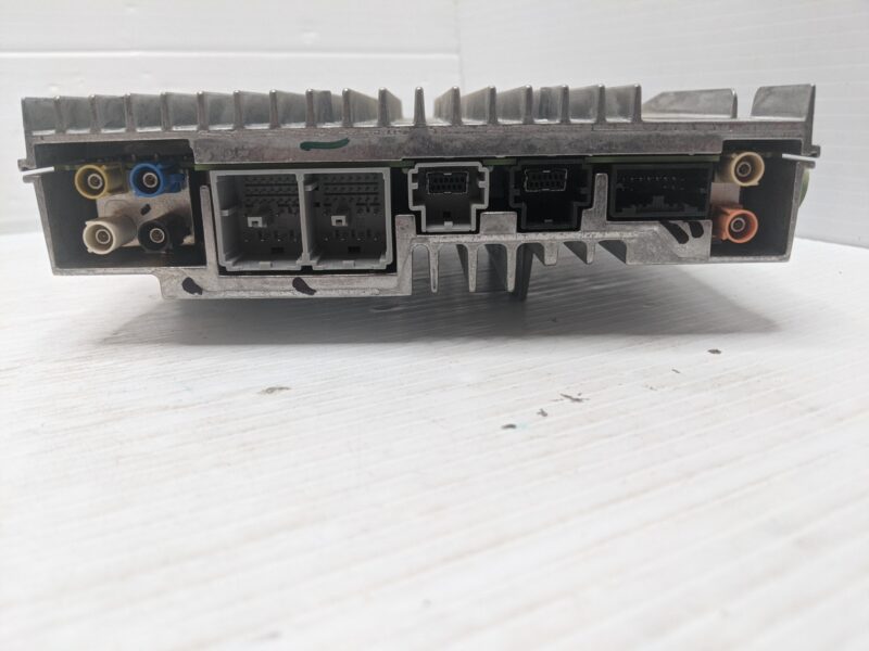 UNLOCKED 22-23 GMC ACADIA CHEVY SILVERADO INFOTAINMENT RADIO RECEIVER 87823352 IOS - Image 2
