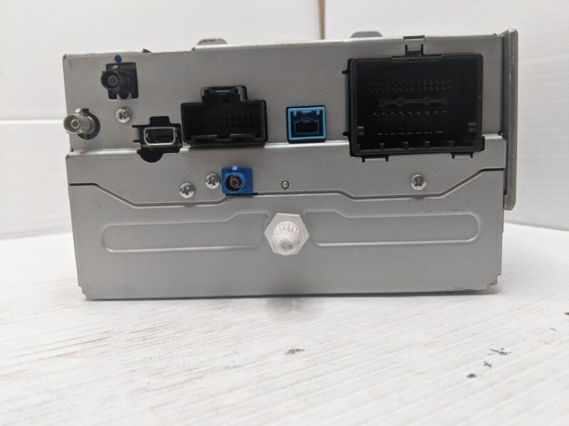 UNLOCKED 13-14 EQUINOX CRUZE CAMARO TERRAIN VERANO REGAL OEM RADIO 84026051 w/o rear ent UHQ - Image 2