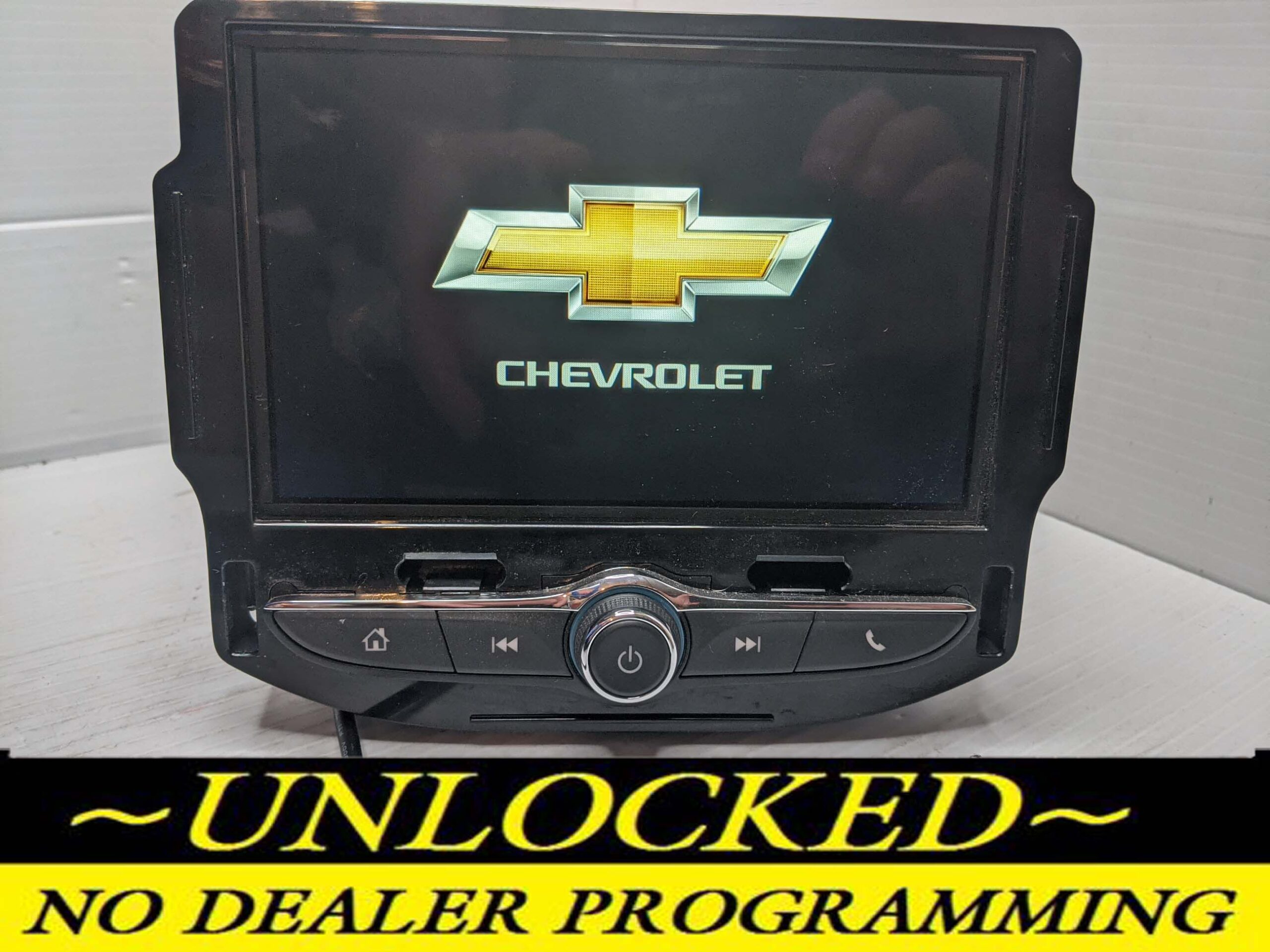 UNLOCKED 18-20 SONIC TRAX OEM RADIO 84610605 w/U2K