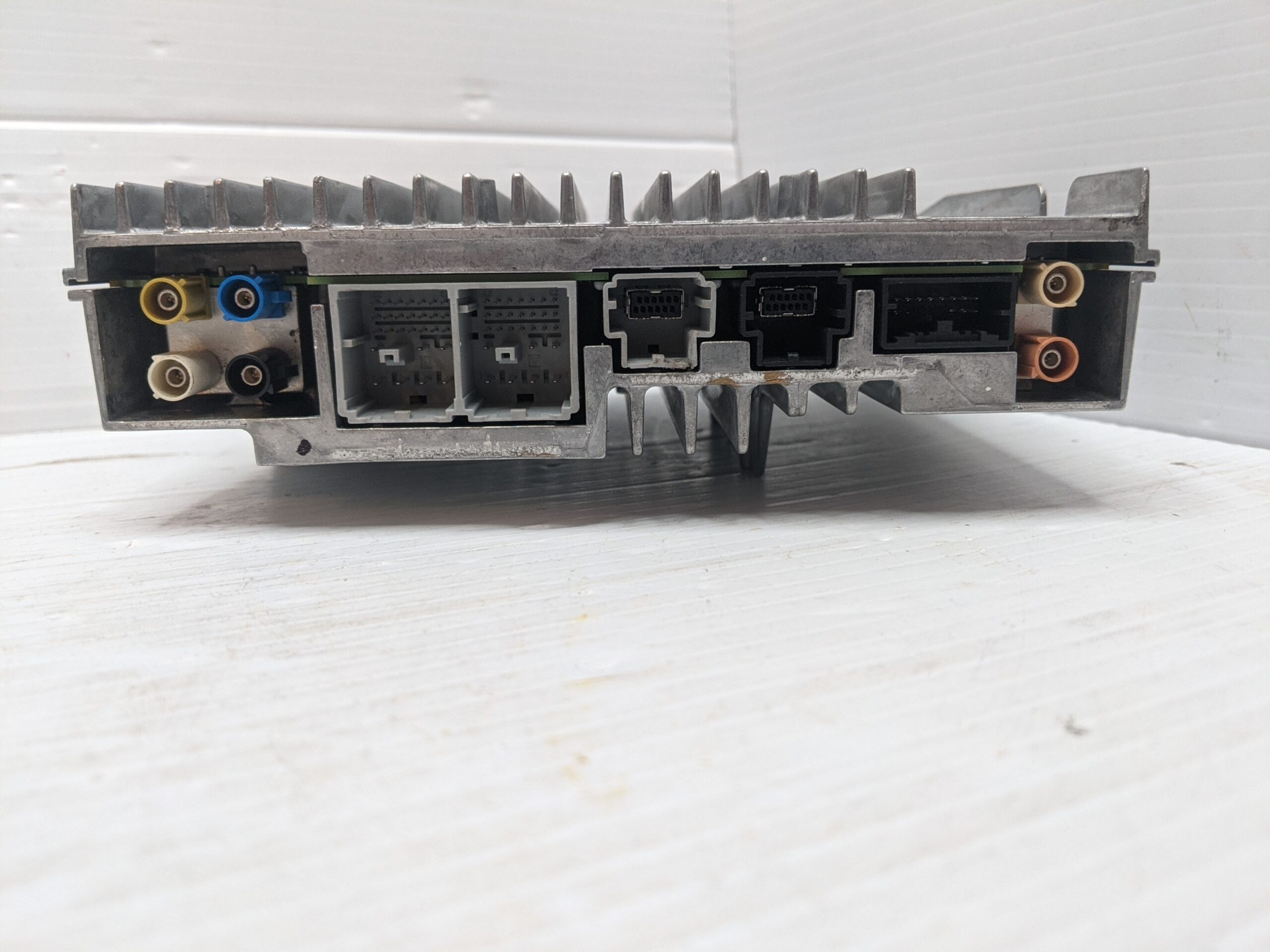 UNLOCKED 20-23 CHEVY SILVERADO TRAVERSE BLAZER TRAILBLAZER CAMARO INFOTAINMENT RADIO RECEIVER 87823552 IOS - Image 2