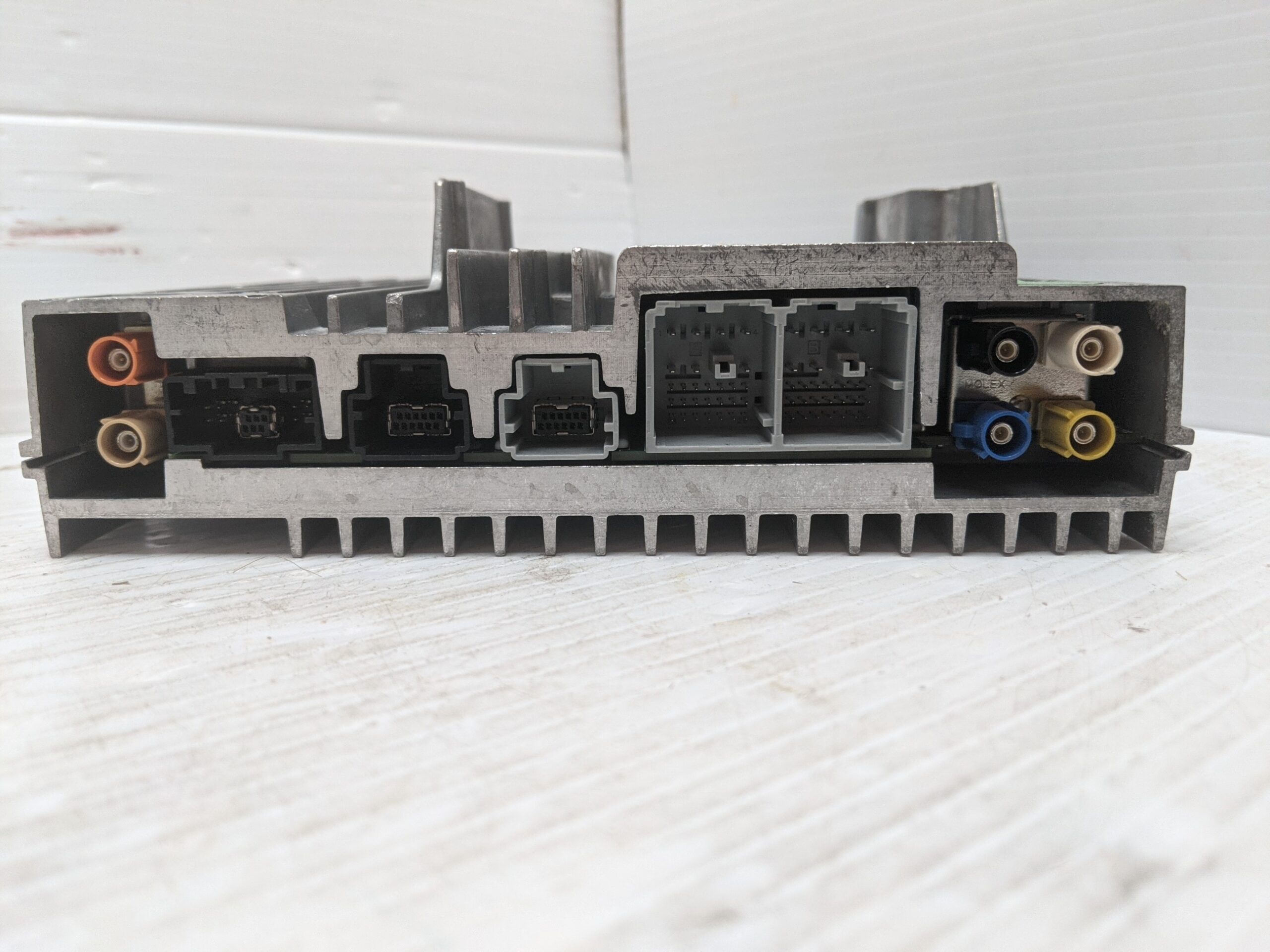 UNLOCKED 21-24 CADILLAC ESCALADE OEM INFOTAINMENT RADIO 86783005 IOV - Image 2