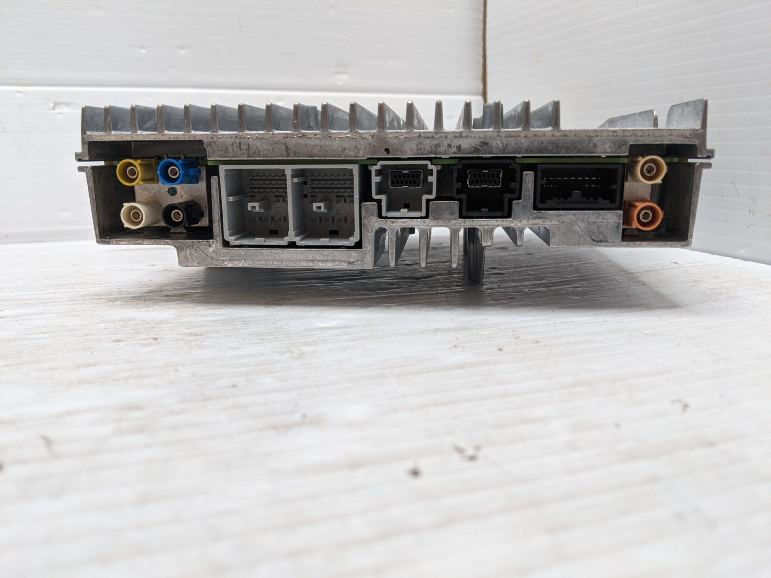 UNLOCKED 21-22 GMC YUKON INFOTAINMENT RADIO RECEIVER 85531718 IOT - Image 2