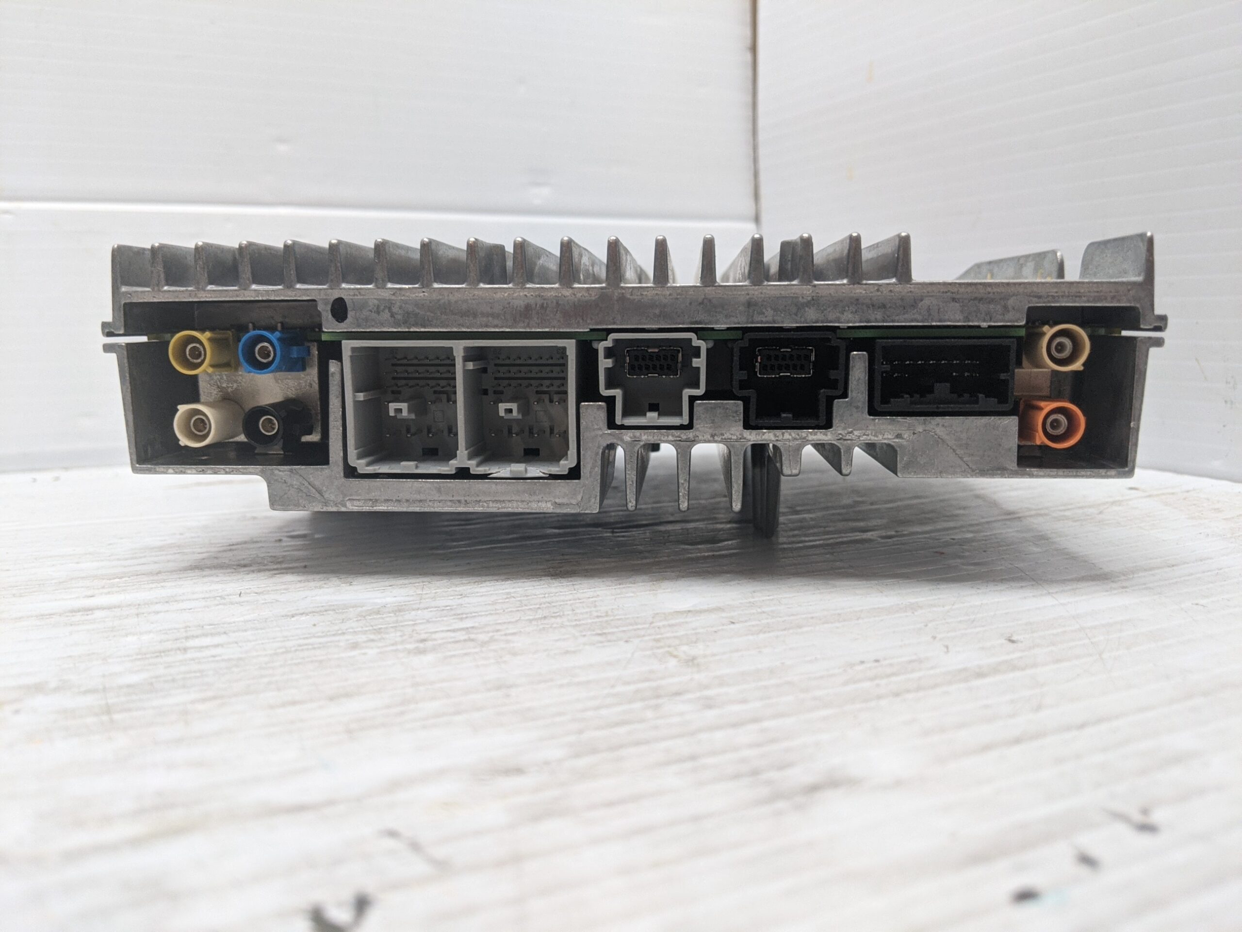 UNLOCKED 20-23 CHEVY SILVERADO TRAVERSE BLAZER TRAILBLAZER CAMARO INFOTAINMENT RADIO RECEIVER 84817042 IOS - Image 2