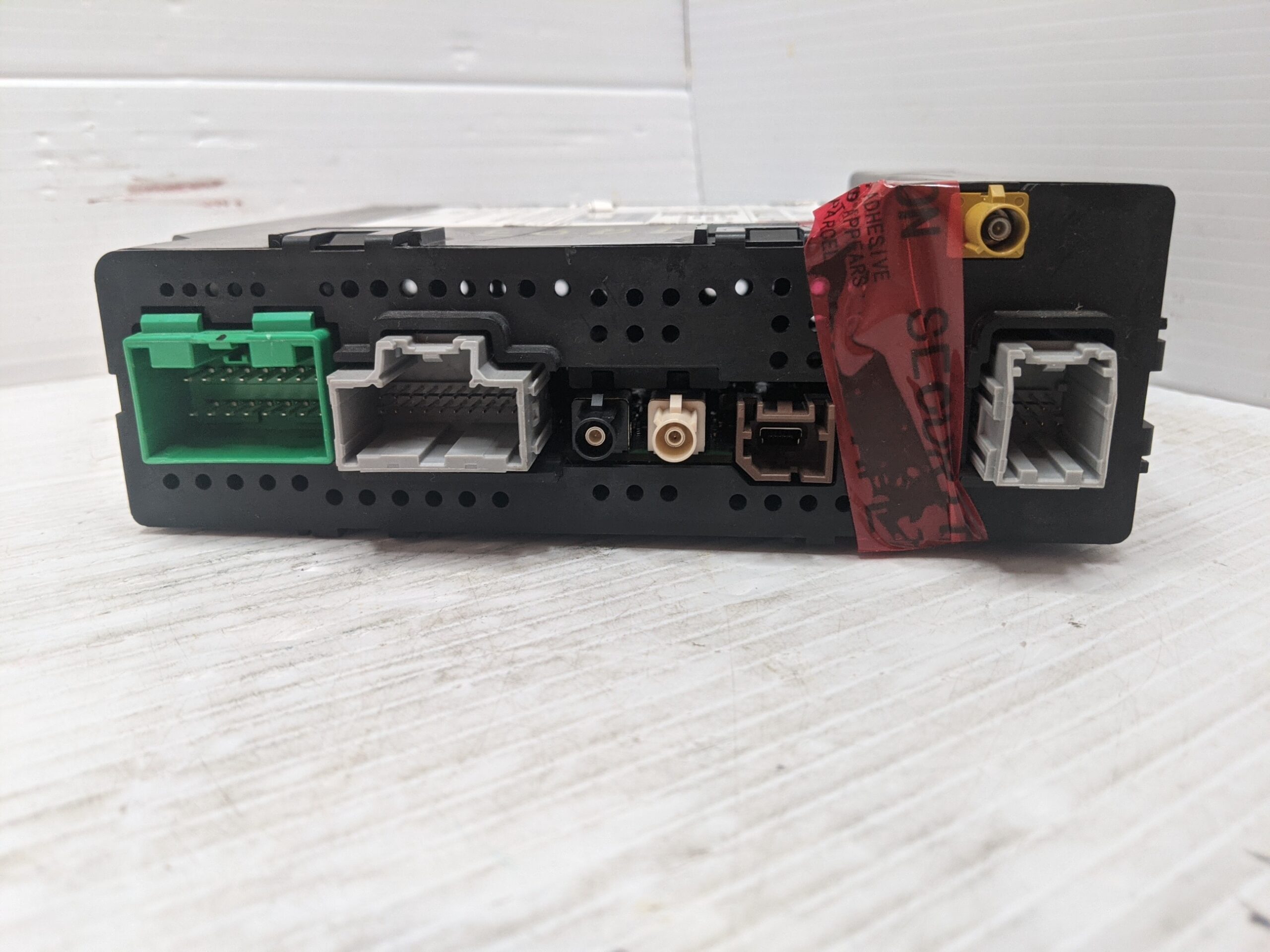 UNLOCKED 17-19 CHEVY OEM RADIO 84361174 IO5 UQ3 - Image 2