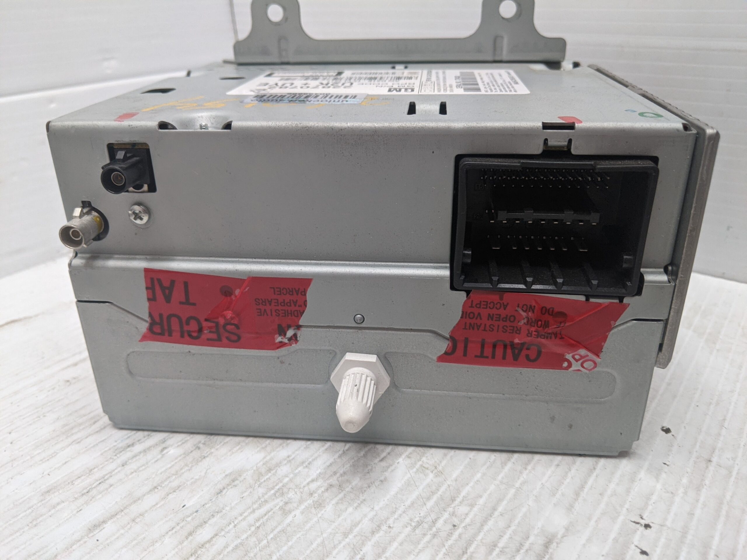 UNLOCKED 13-15 CRUZE EQUINOX CAMARO VERANO OEM RADIO 22870782 UYE w/sat - Image 3