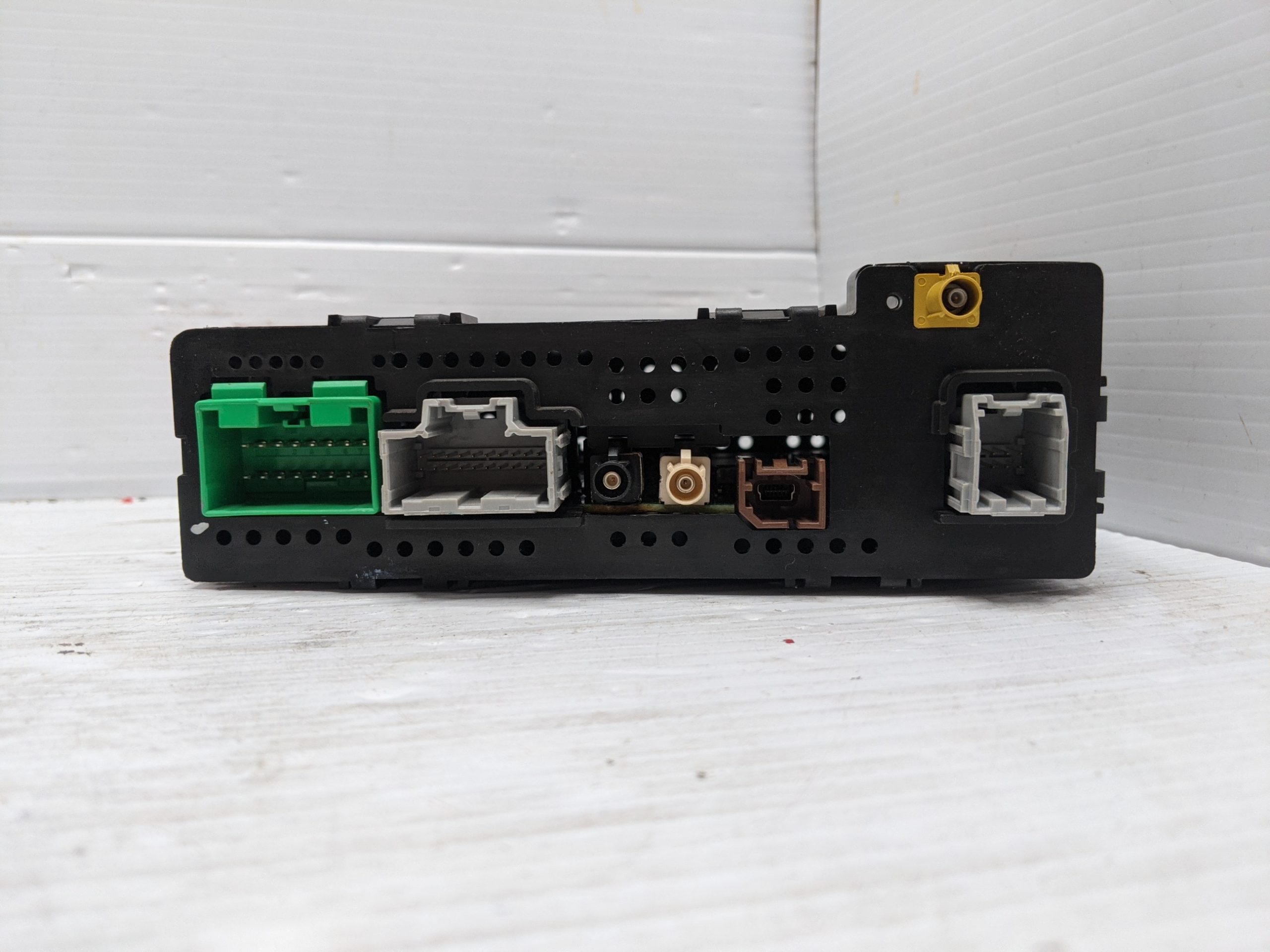 UNLOCKED 16-18 CHEVY CADILLAC GMC BUICK OEM RADIO MODULE 23402908 IO5 - Image 2