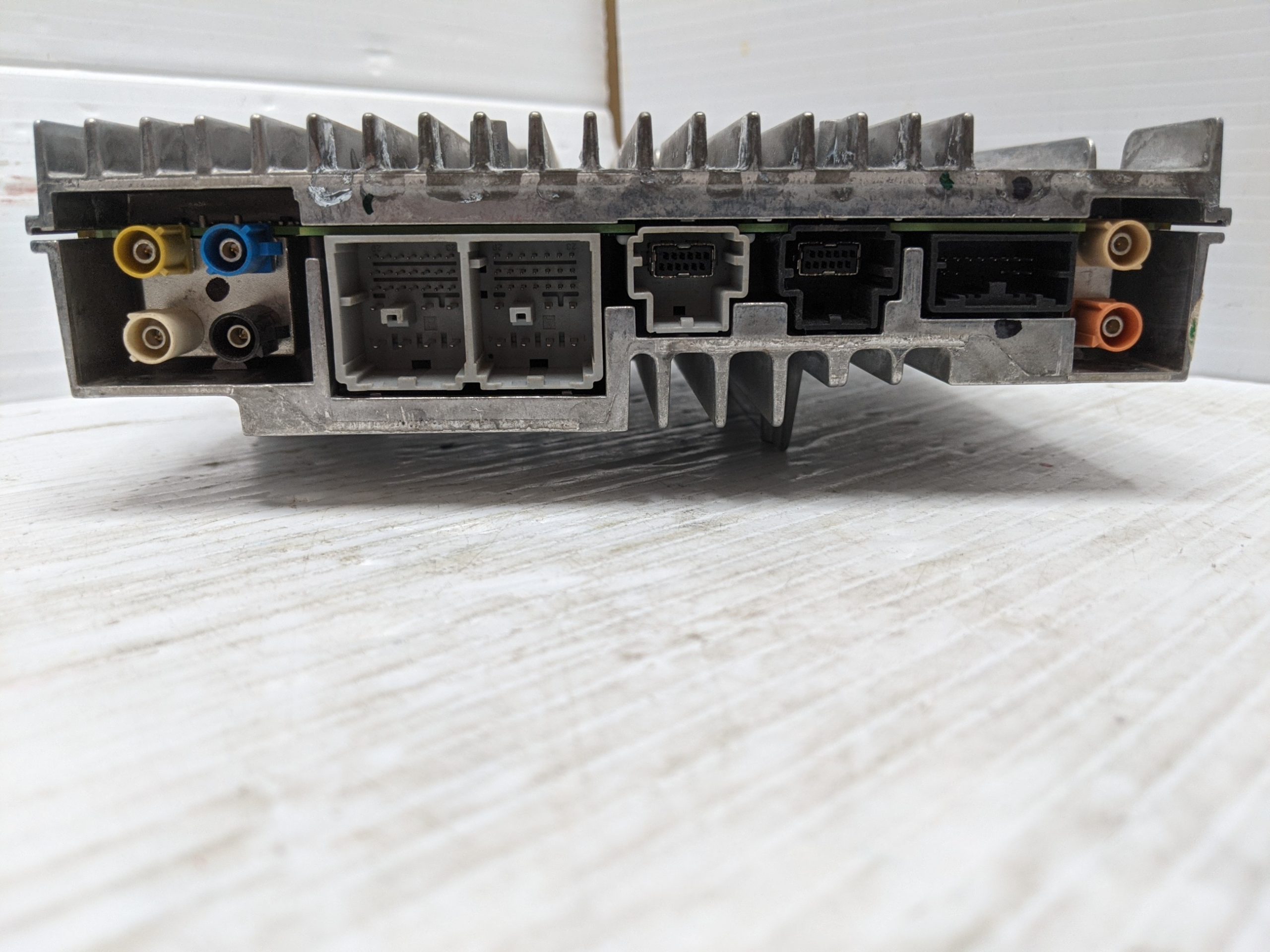 UNLOCKED 22-23 GMC ACADIA CHEVY SILVERADO INFOTAINMENT RADIO RECEIVER 87823352 IOU - Image 2