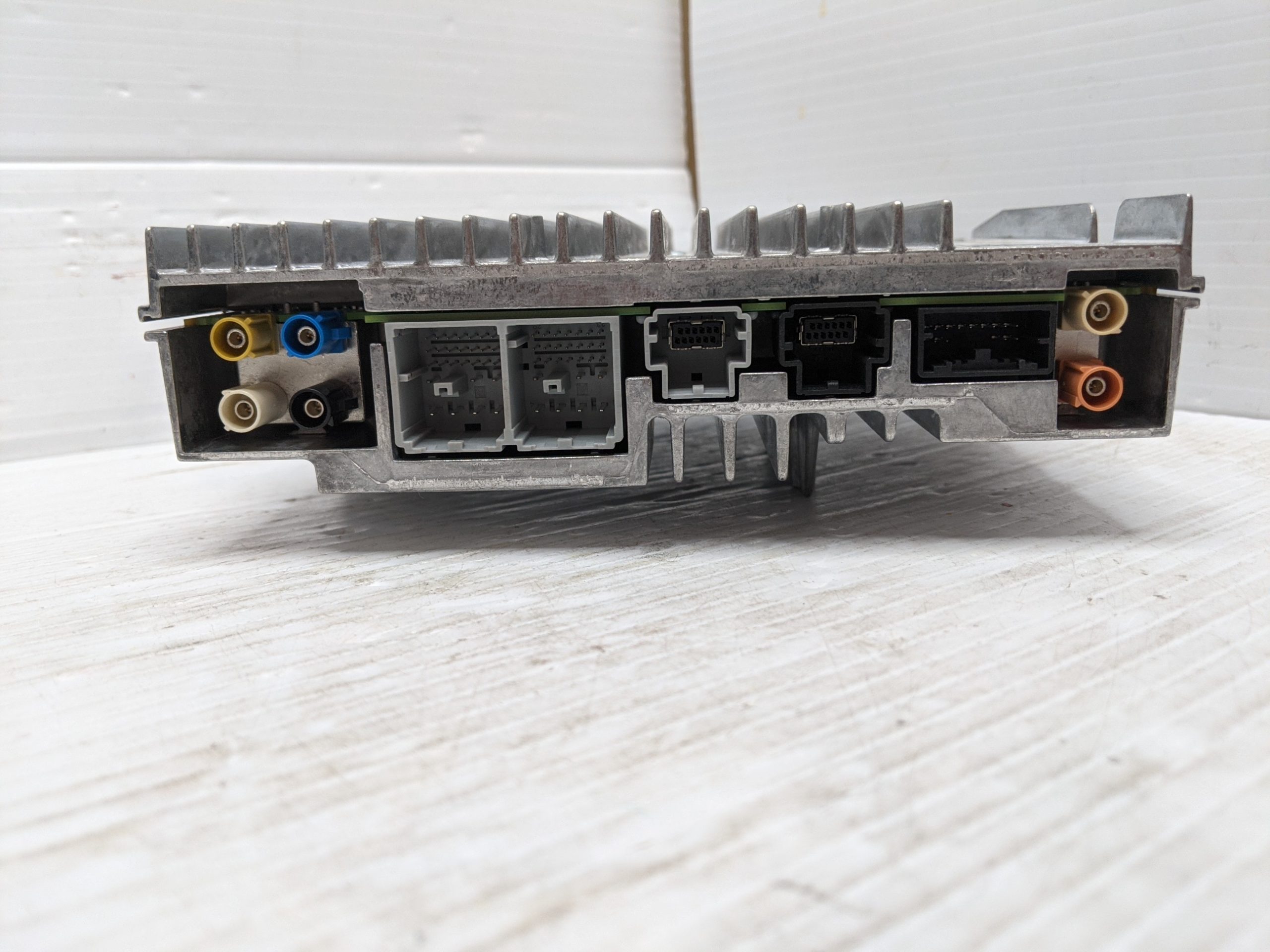 UNLOCKED 22-23 GMC ACADIA CHEVY SILVERADO INFOTAINMENT RADIO RECEIVER 87823352 IOU - Image 2