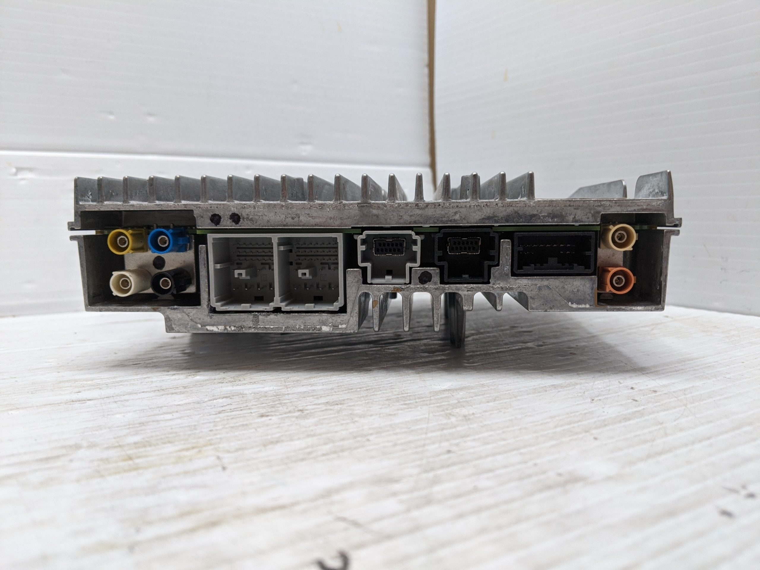 UNLOCKED 21-24 CHEVY TRAVERSE OEM INFOTAINMENT RADIO 85528592 IOS - Image 2